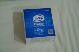 Pentium Dual-Core。Pentiumって聞くとクラシックなカンジがする。
