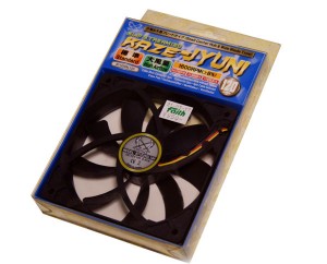 kazejuni-small 950円なら安いからいいや。しかし1,000rpmの120mmファン余りまくりだ。