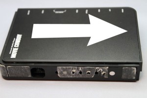 この方向に2mmくらいだけずらします。