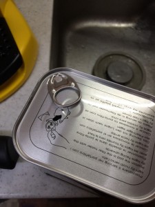 illyは缶詰状態で密封されてる。