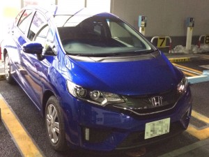 Fit3。ドラえもん色じゃなくてよかった。