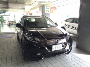 またクロかよ!と思うほどクロばっかりな昨今。