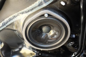 N BOX+と同じようなスピーカー…。スペシャリティカーっぽくねーよなぁ…。