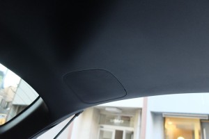 リアゲートにあるこのカバーをかばっと取る