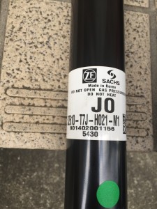 オーダー番号と実際のショックに貼られている番号が違うやんけw