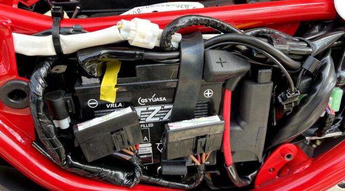 セローにUSB電源を設置する-1